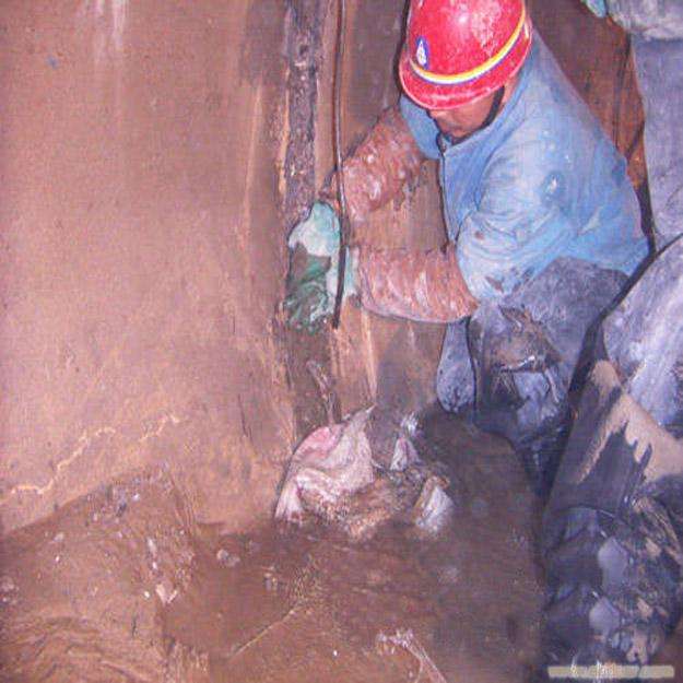 深水池渗漏原因分析及堵漏施工工艺