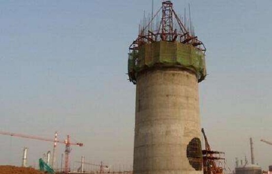 烟囱新建内衬及隔热层的施工技术