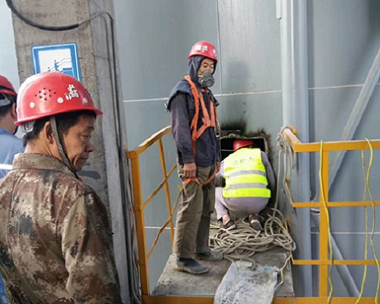水泥库清库可采用机械与人工清库方法