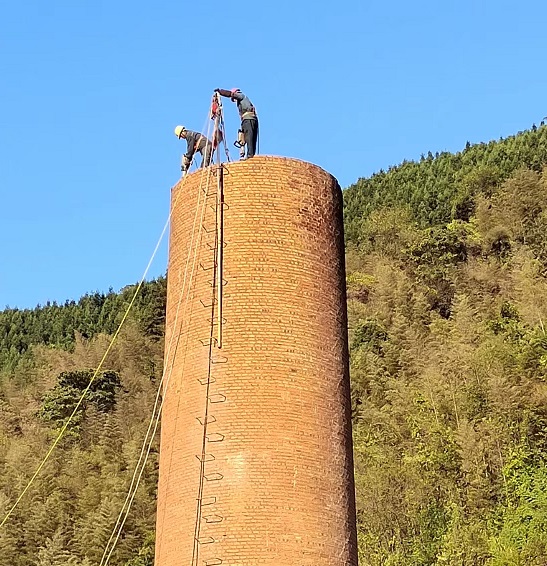 武汉高空拆除公司:绿色拆除,融合安全与环保
