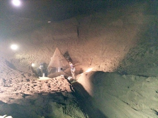 平湖水泥库清库:传统清库方式与自动化清库设备的应用